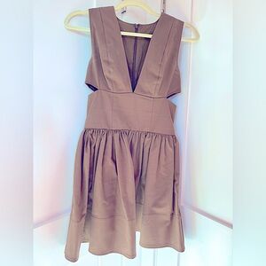 Banana Republic Khaki Cutout Shift Dress. Size 2. Tan.